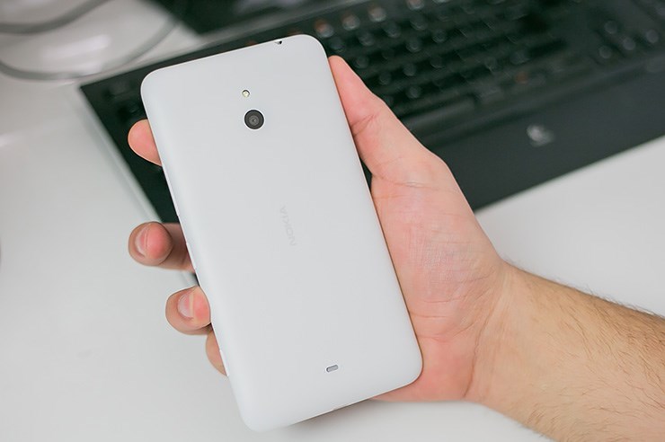 Nokia Lumia 1320 (20).jpg